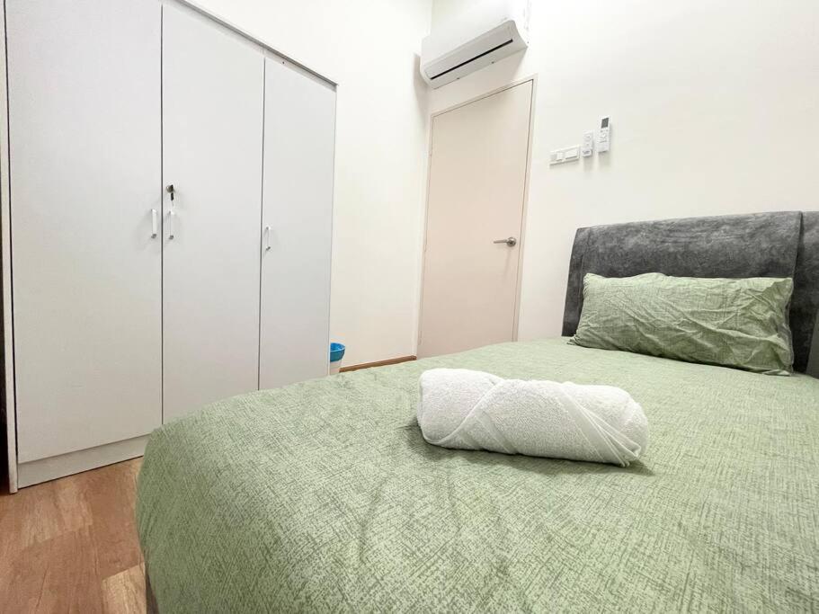 Апартаменты Quartz Near To Jonker Walk With Infinity Pool Cozy 3B2B Малакка Экстерьер фото
