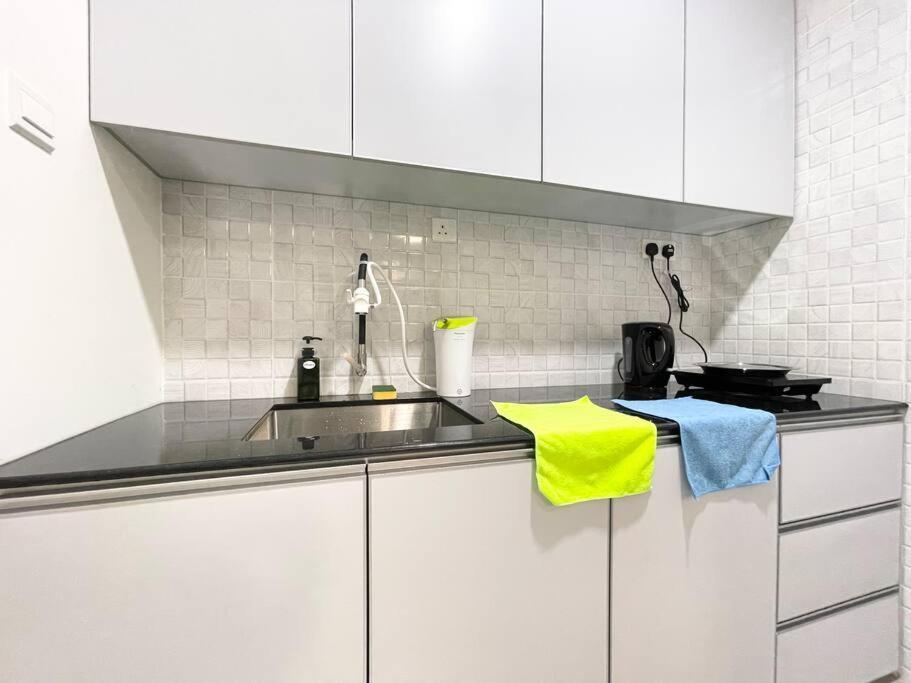 Апартаменты Quartz Near To Jonker Walk With Infinity Pool Cozy 3B2B Малакка Экстерьер фото