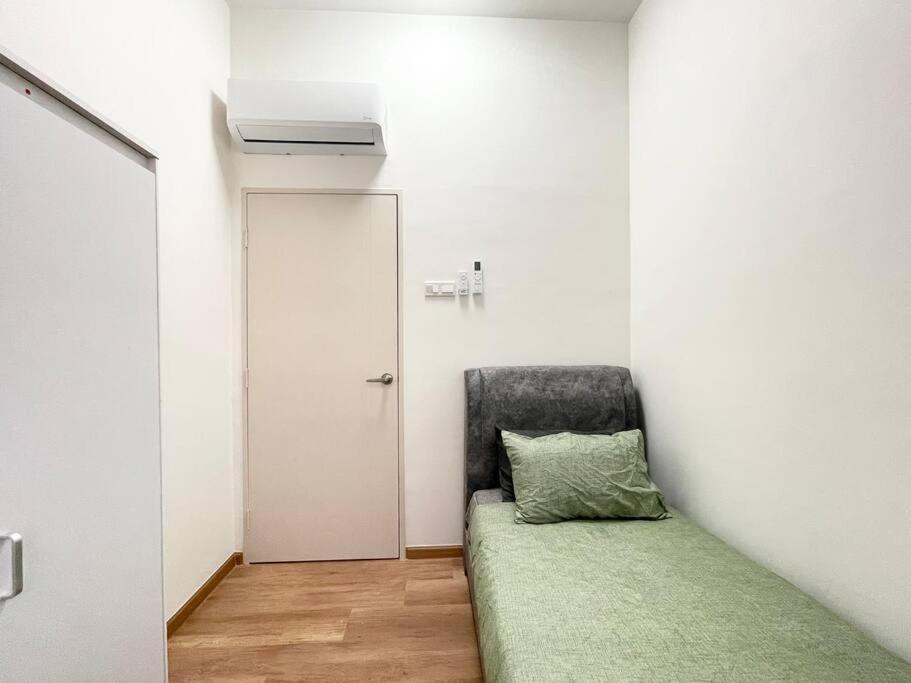 Апартаменты Quartz Near To Jonker Walk With Infinity Pool Cozy 3B2B Малакка Экстерьер фото