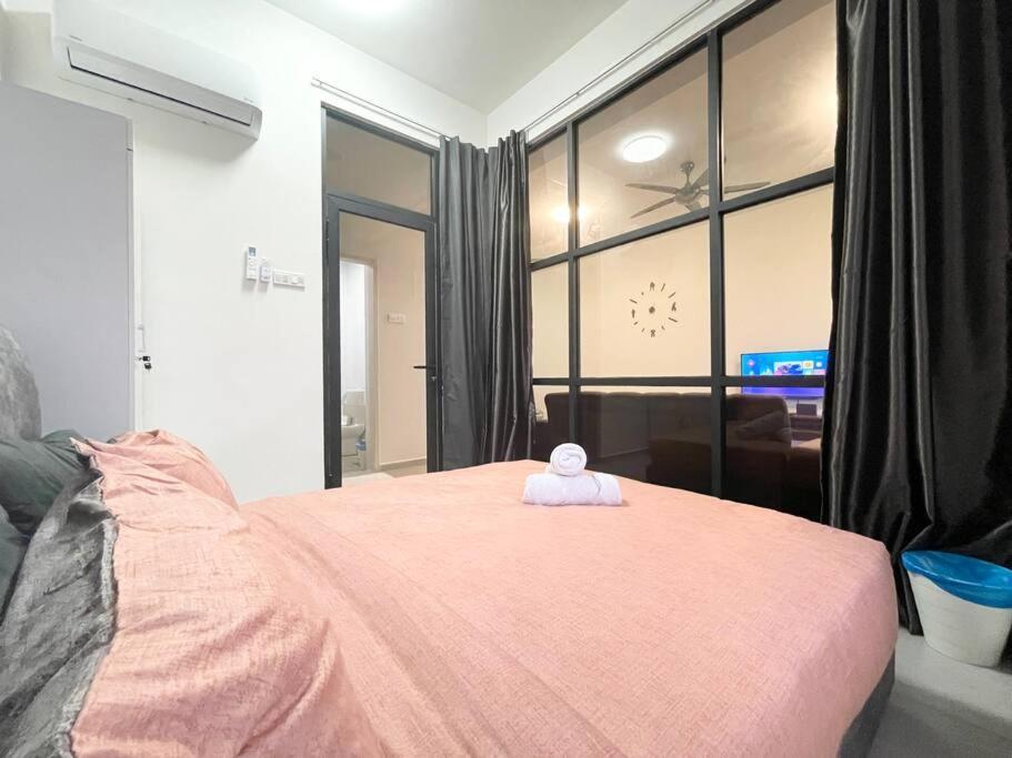 Апартаменты Quartz Near To Jonker Walk With Infinity Pool Cozy 3B2B Малакка Экстерьер фото