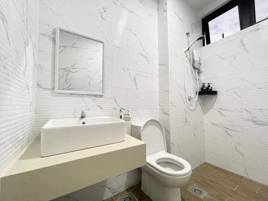 Апартаменты Quartz Near To Jonker Walk With Infinity Pool Cozy 3B2B Малакка Экстерьер фото